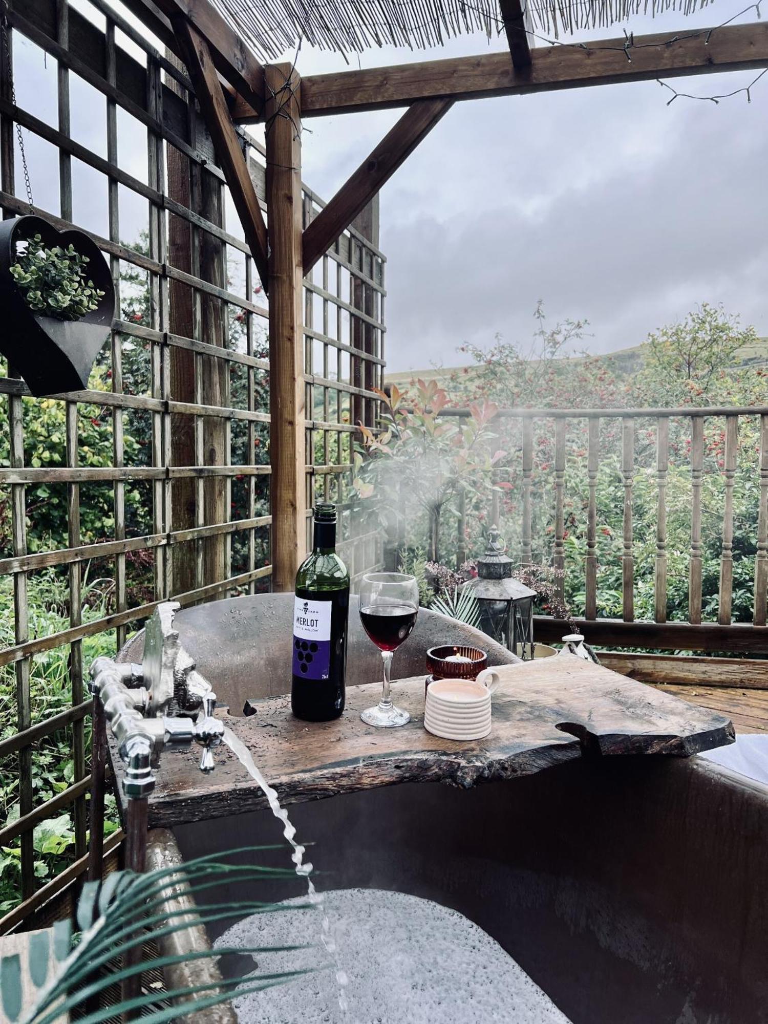 1 - Ein Trysor Cudd - Outdoor Bathtub - Incredible Views Villa Pont Sticill Dış mekan fotoğraf