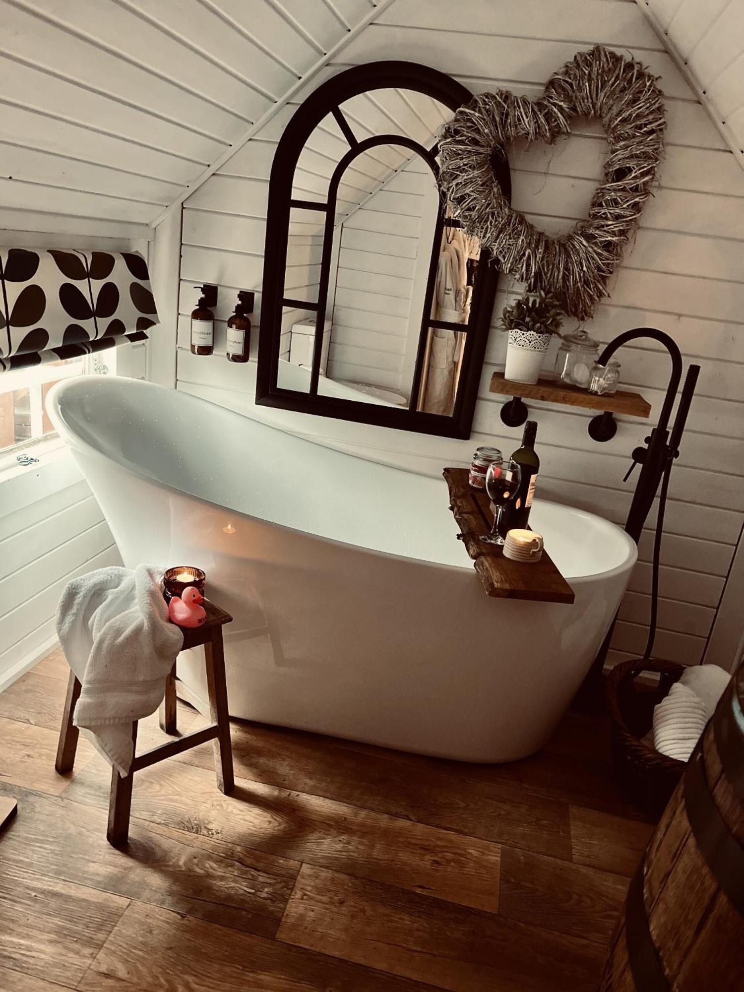 1 - Ein Trysor Cudd - Outdoor Bathtub - Incredible Views Villa Pont Sticill Dış mekan fotoğraf